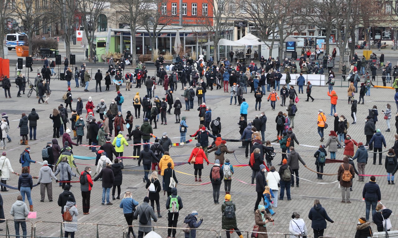 In Erfurt am Dom hat es am Samstag eine Demo gegeben. 