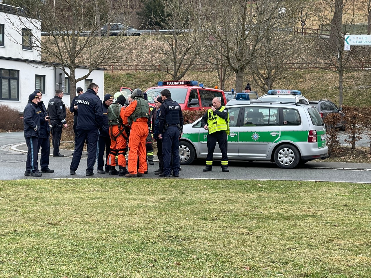 Großräumig wurde nach einer möglichen Unglücksstelle gesucht. Ohne Erfolg.