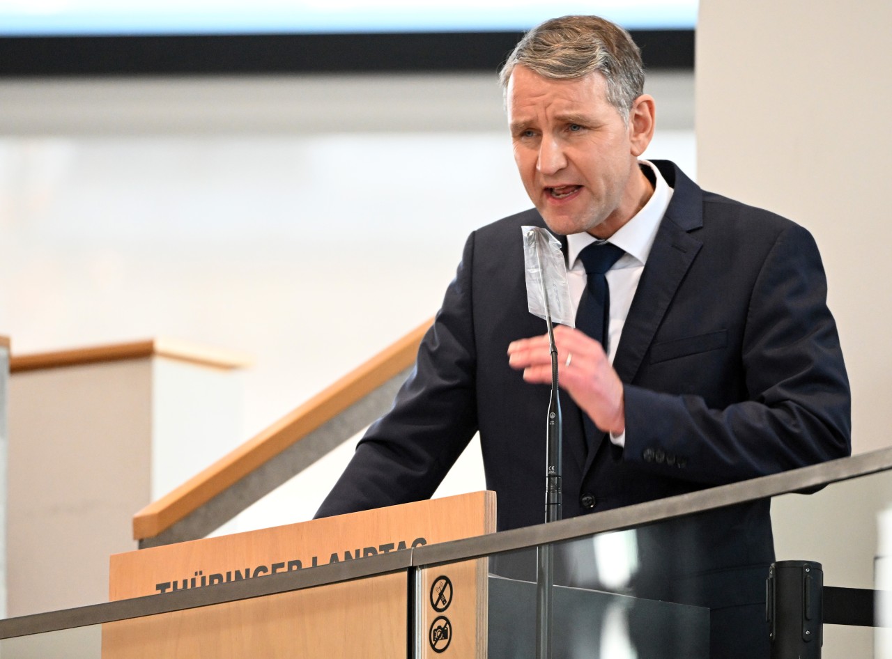 Björn Höcke, AfD-Fraktionschef, spricht während eines Sonderplenums im Plenarsaal des Thüringer Landtags. Was er sagte, führte einmal mehr zu Fassungslosigkeit.