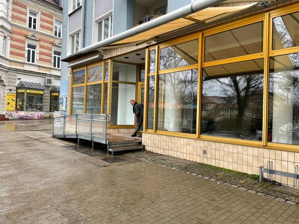 In der neuen Location gibt es jede Menge Platz für mehr Waffeleisen. 