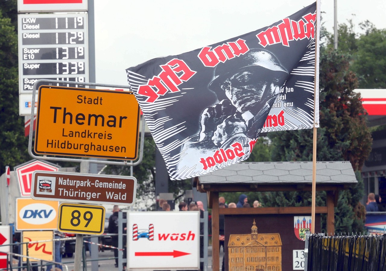 Die Polizei Thüringen hat sich im Vorfeld in eine Tankstelle eingemietet. (Archivbild)