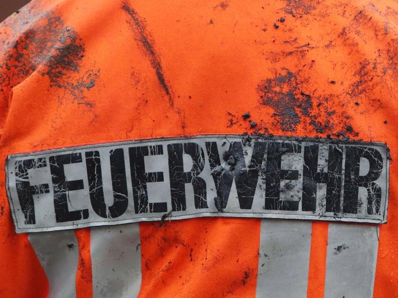 Ein Feuerwehrmann nach dem Einsatz.