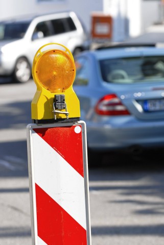 So eine Warnbarke wurde in Erfurt aus einem Parkhaus geworfen. 