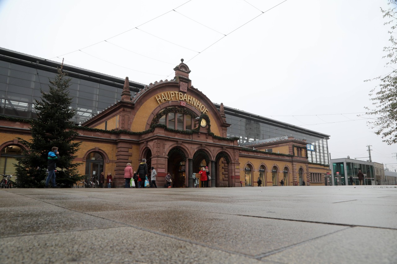 An IHM scheiden sich die Geister! Dieser Gast im Hauptbahnhof Erfurt kommt vielen zu früh...