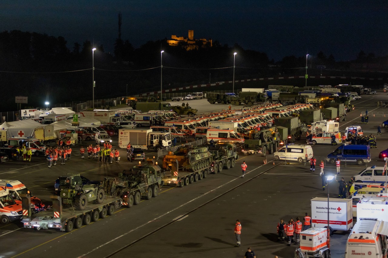 Feuerwehr, THW, Bundeswehr, Rettungsdienste: Die Hilfsbereitschaft nach dem Hochwasser im Westen ist gewaltig.