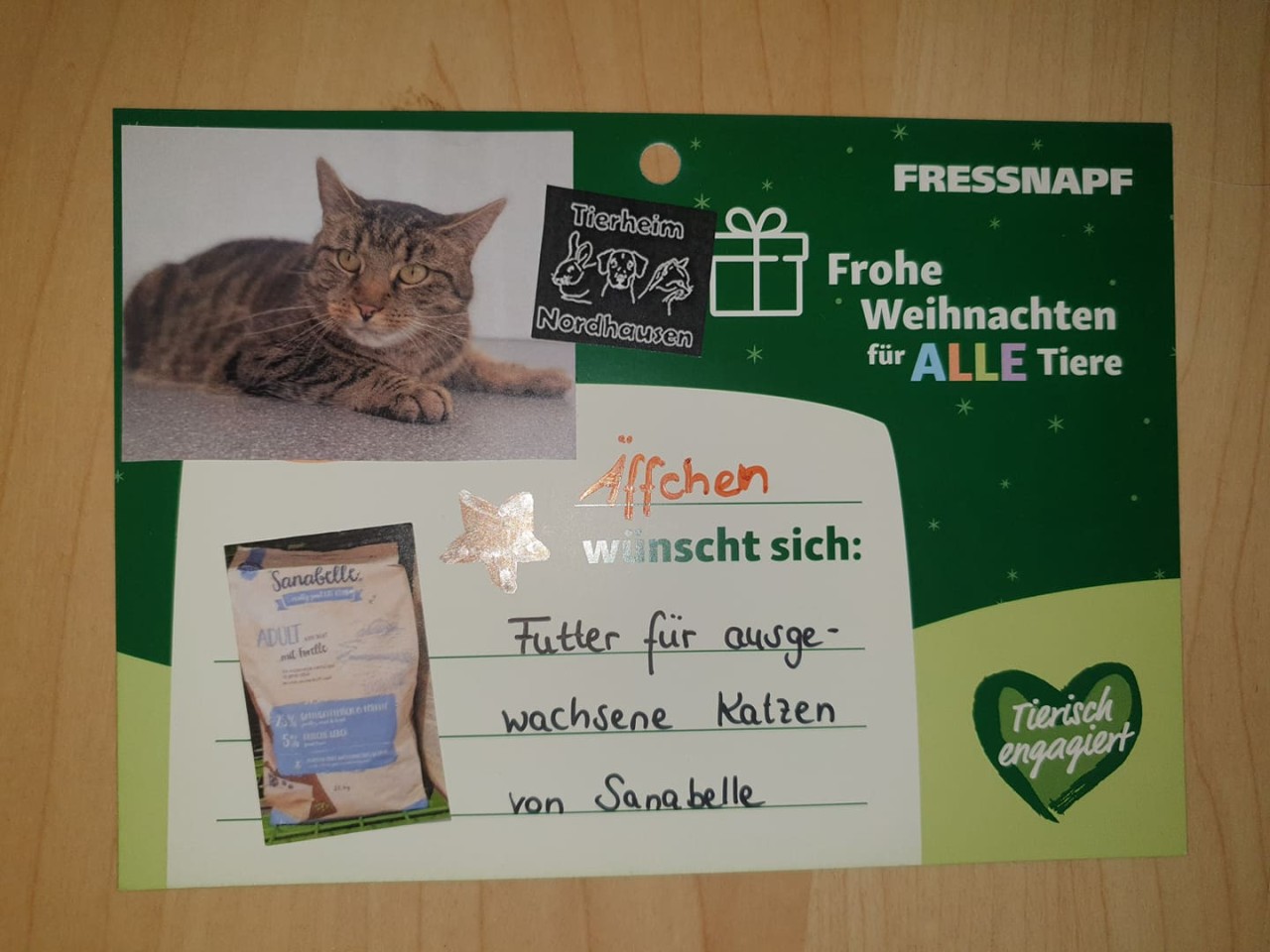 Für Katze Äffchen soll es Futter für ausgewachsene Katzen sein. 