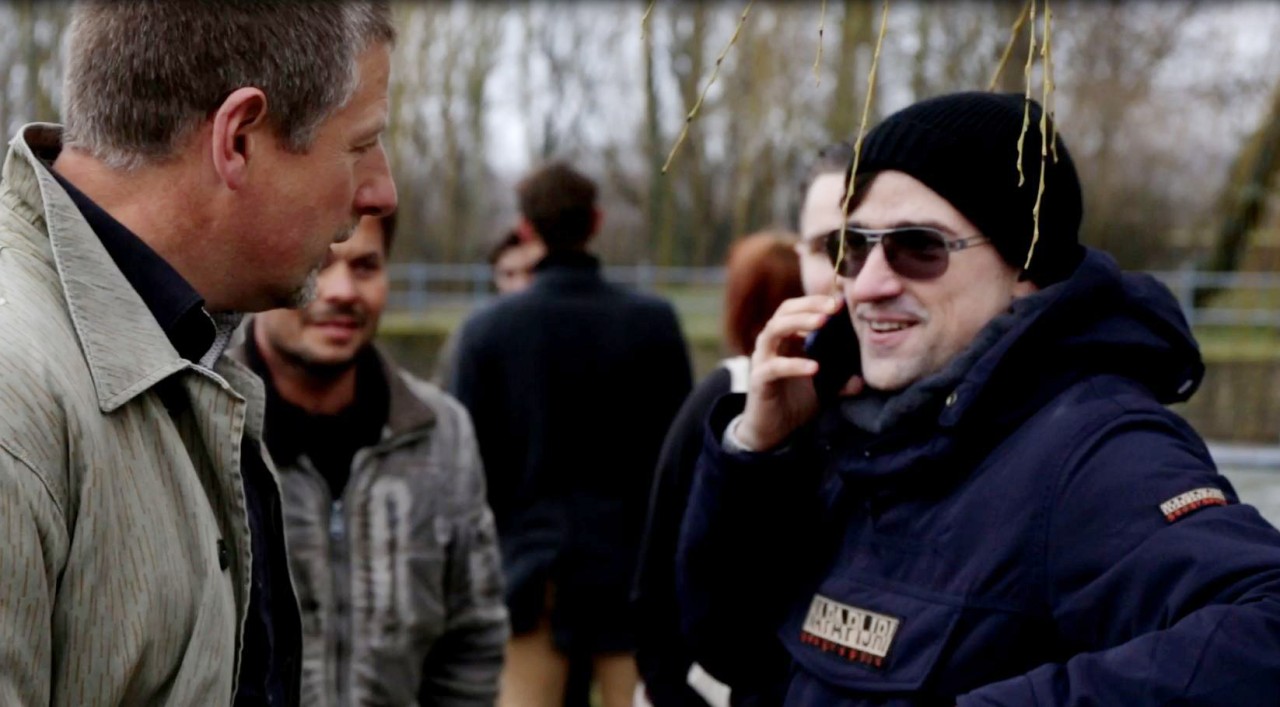 Götz Kubitschek (links im Bild), rechter Verleger aus Schnellroda, und Martin Sellner (rechts) im Februar bei einem Treffen in dem Deorf im Süden von Sachsen-Anhalt.