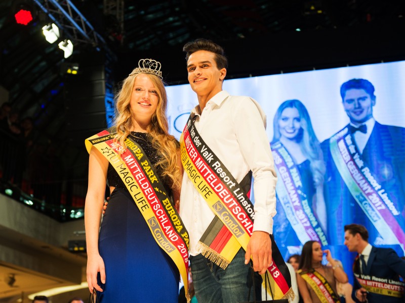 Am Freitagabend fanden in der Goethe Galerie in Jena die Wahlen zu Miss & Mister Mitteldeutschland 2018 statt. Den Titel gewonnen haben Theresia Weidemann aus Bodenrode-Westhausen (Eichsfeld) und Pascal Unbehaun aus Erfurt. (alle Fotos: Christoph Worsch)