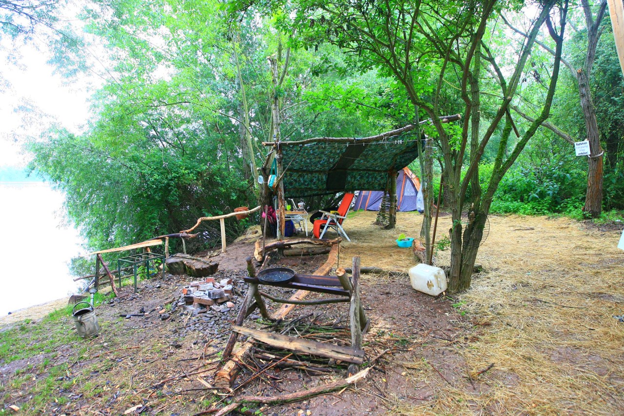 In Nordhausen hatten sich zwei Freunde ein kleines Camp eingerichtet. Dafür hatten sie vor Ort alles aufgeräumt und Müll beseitigt. 