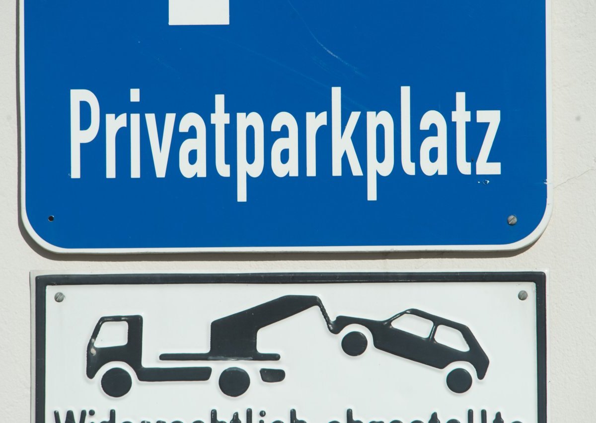 Privatparkplatz.jpg