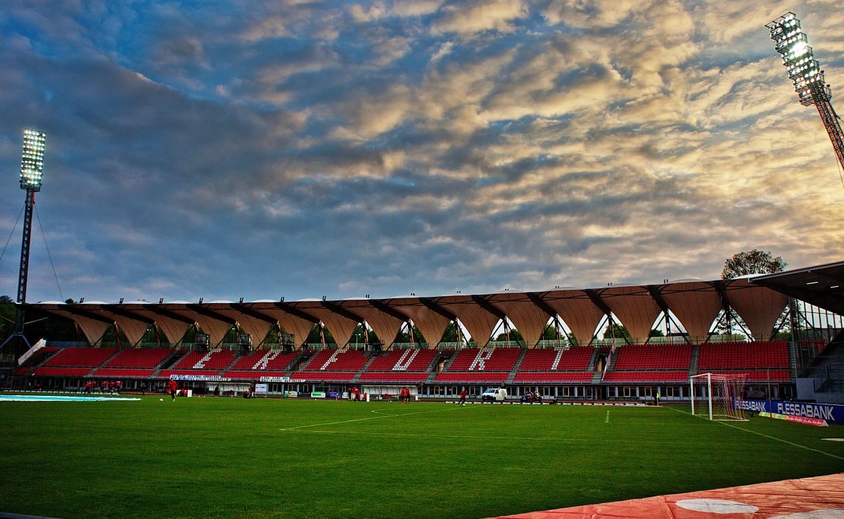 Steigerwaldstadion in Erfurt - Westtribüne