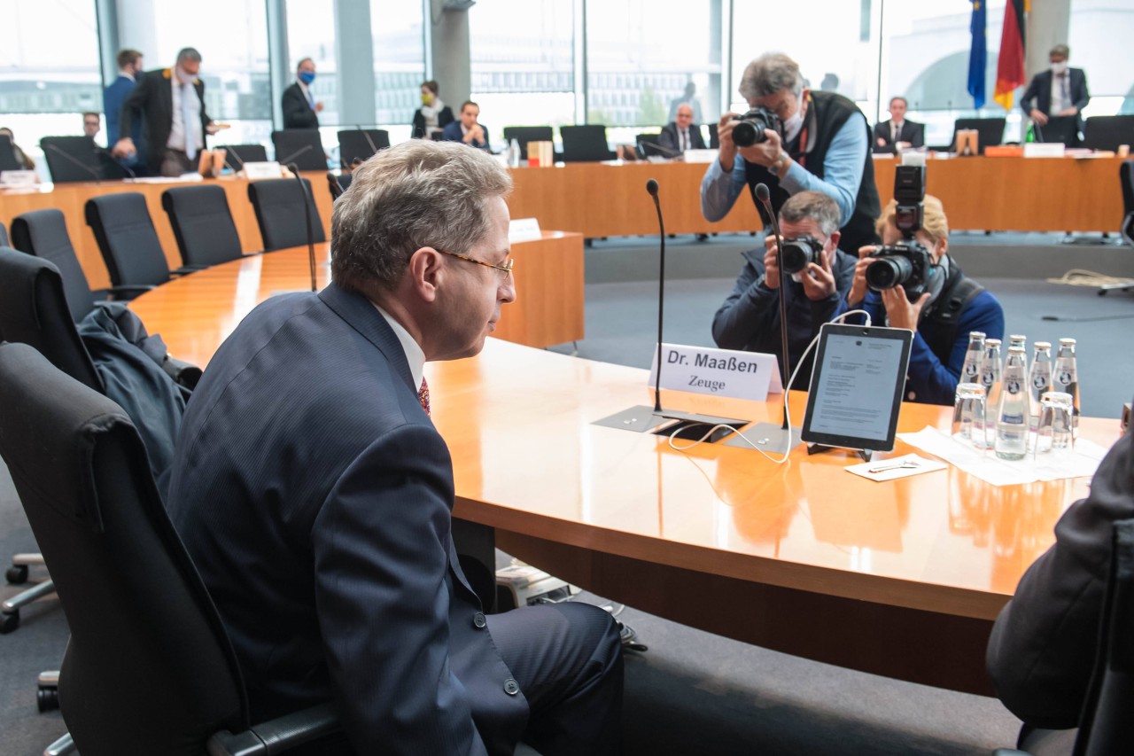 Thüringen: Der DJV fordert eine Entschuldigung von Maaßen. 