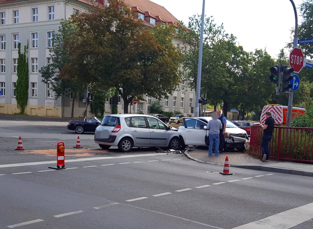 Unfall Erfurt Stauffenberg Allee Juri-Gagarin Ring (2).jpg