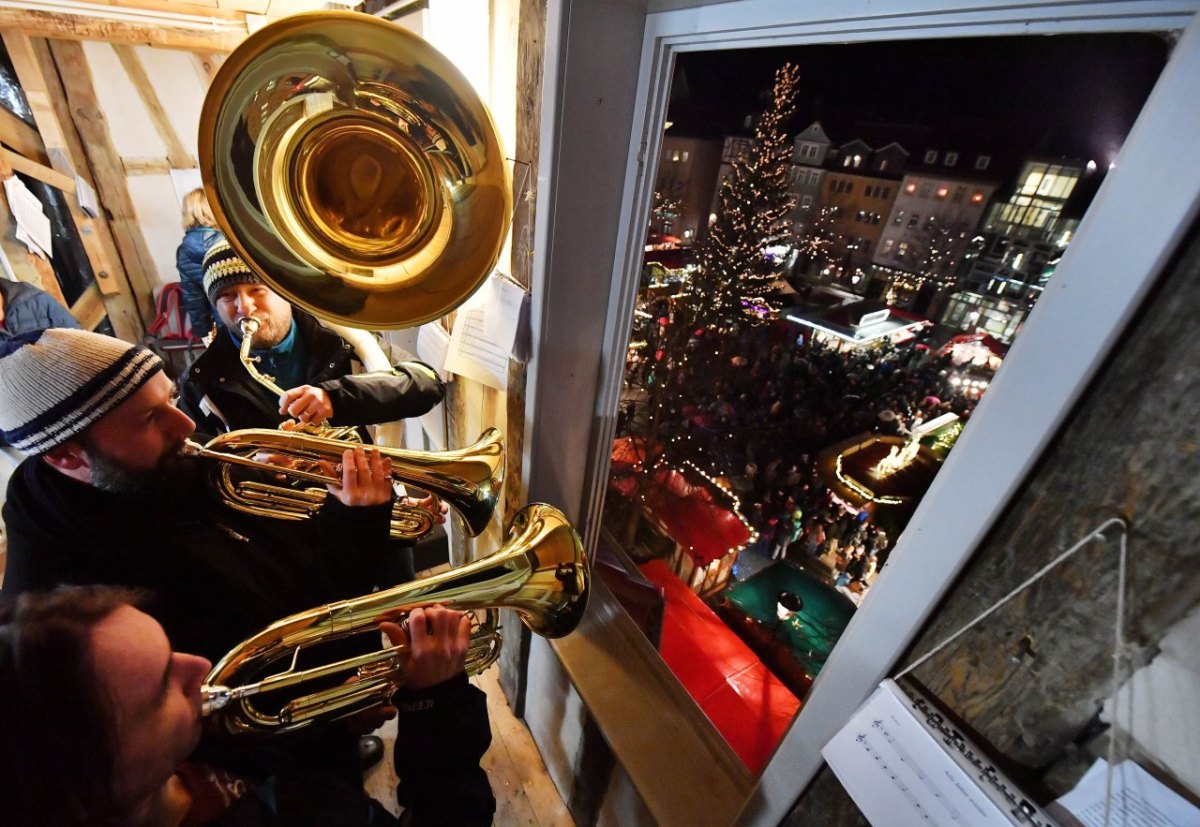 Weihnachtsmarkt  Jena turmblasen