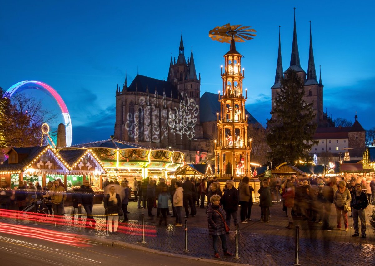 Weihnachtsmarkt auf dem Domplatz in Erfurt