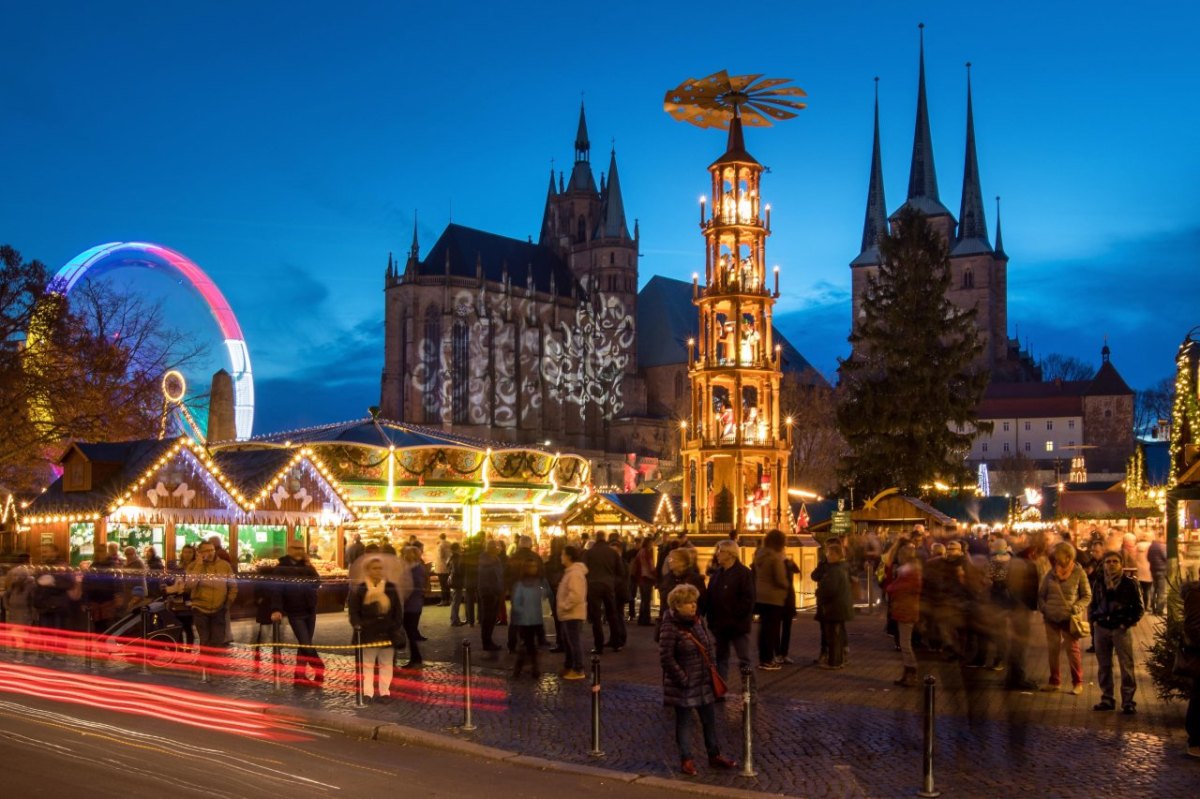 Weihnachtsmarkt auf dem Domplatz in Erfurt