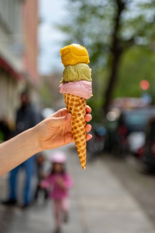 Ein Eis in Thüringen kann in der kommenden Woche bei warmen Temperaturen richtig genossen werden. (Symbolbild)