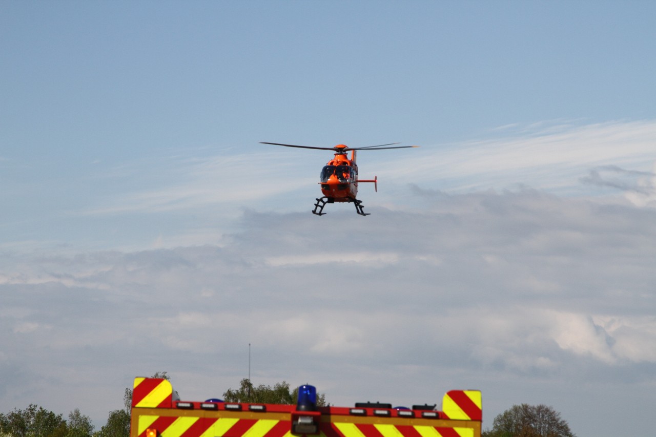 Nach dem Unfall auf der A38 in Thüringen landete ein Rettungshubschrauber auf der Autobahn. (Symbolbild)