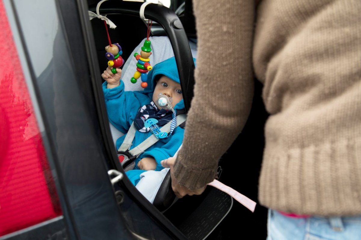 babyschale auto thüringen meiningen baby