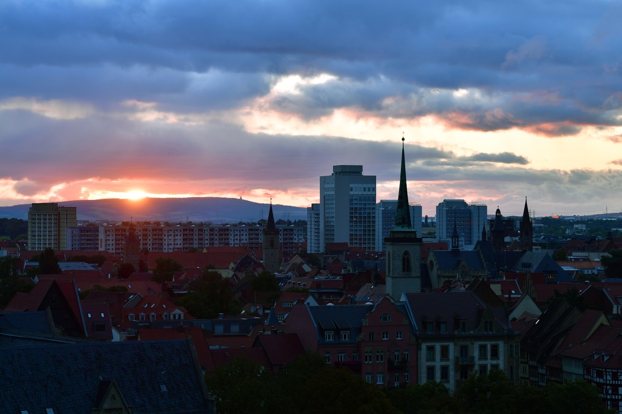 Über Erfurt flog am Montagabend ein seltsames Objekt. 