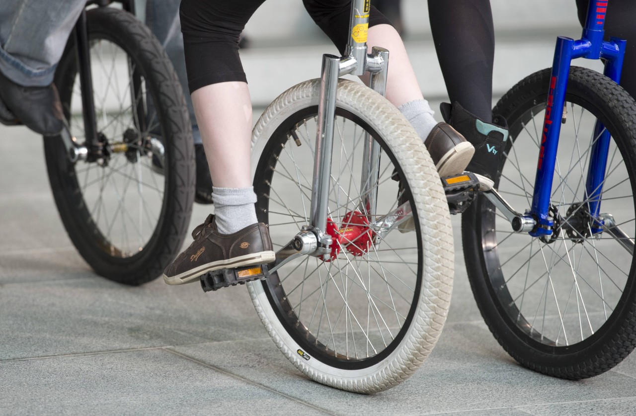 Kinder können sich an der Rollerbahn Einräder und andere spaßige Fortbewegungsmittel ausleihen. (Symbolbild)