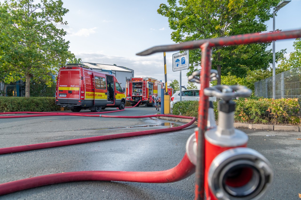 Feuerwehreinsatz am Freizeitbad Galaxsea in Jena. 