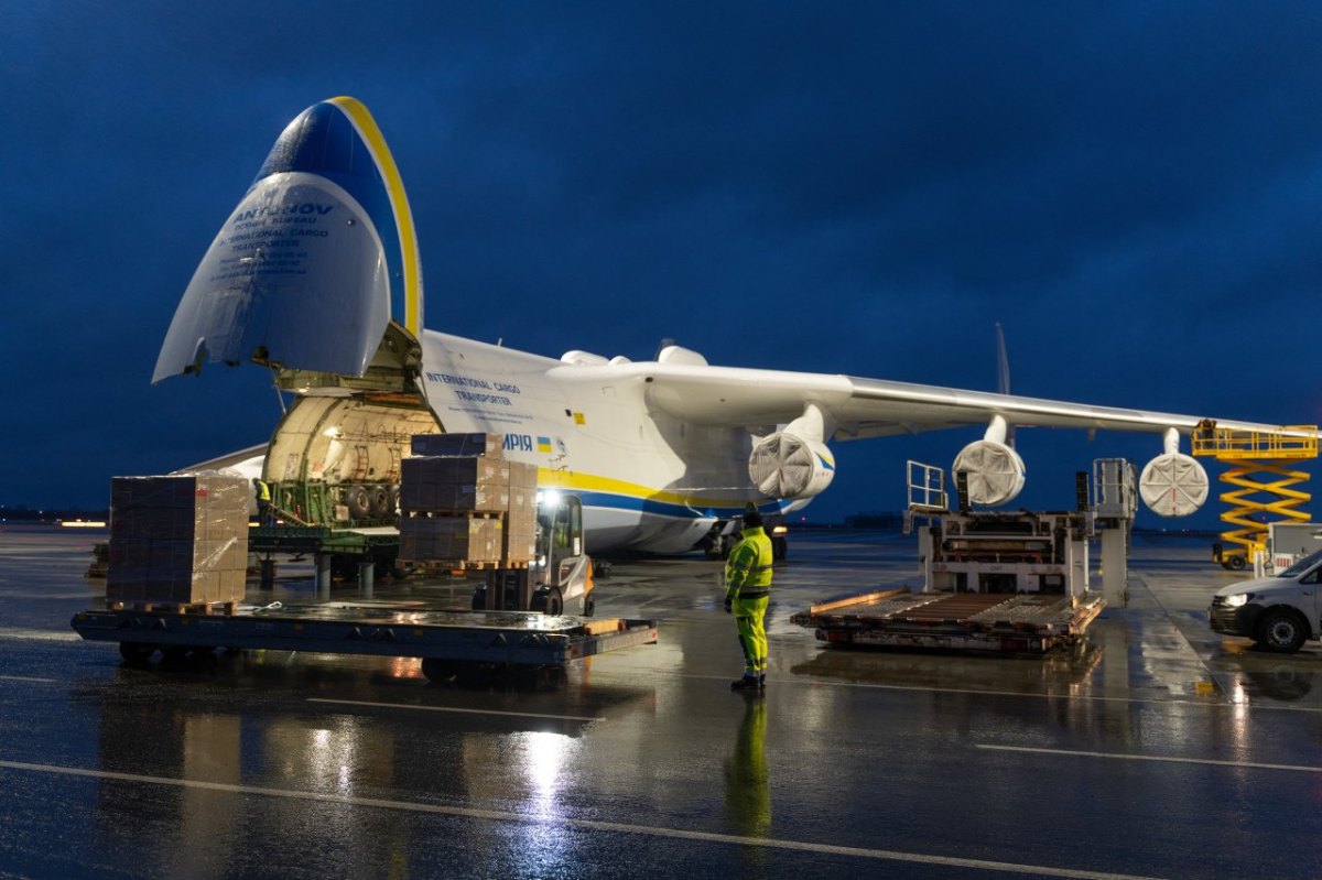 flughafen leipzig antonov an 225.jpg