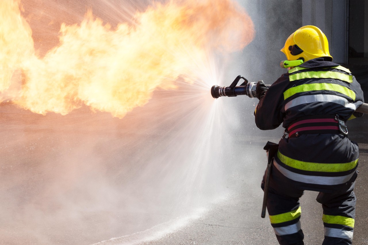 Thüringen: Eine beliebte Skisprungschanze fängt Feuer! (Symbolbild) 