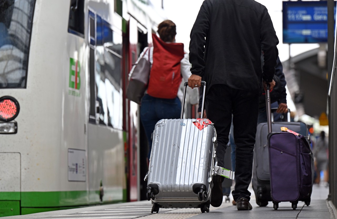 Droht auch am Flughafen Erfurt ein Reisechaos in den Sommerferien? (Symbolbild)