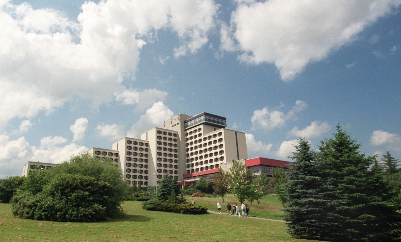 Blick auf das Berghotel auf dem Reinhardsberg in Friedrichroda im Thüringer Wald. (Archivbild)