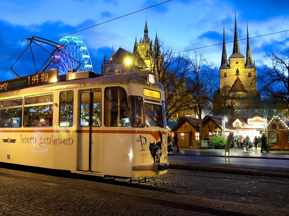 Eine historische Straßenbahn ist zurück auf Erfurts Schienen – in besonderer Mission!