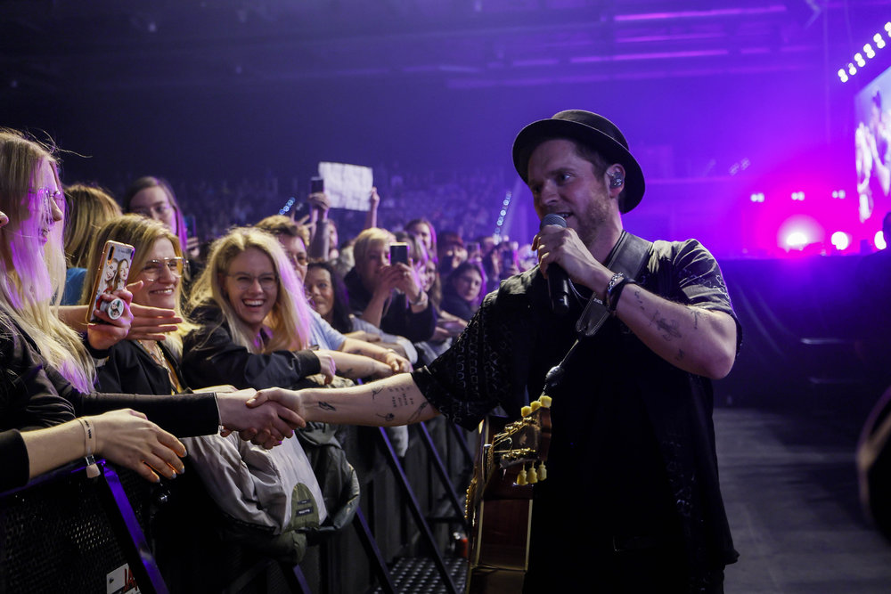 Johannes Oerding hat rund3.500 Fans in Erfurt begeistert – und hatte eine besondere Überraschung mit im Gepäck!