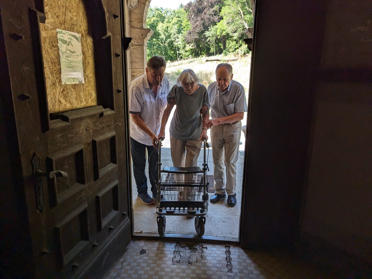 Hilde aus Thüringen durfte exklusiv in die Villa Auerbach zurückkehren.