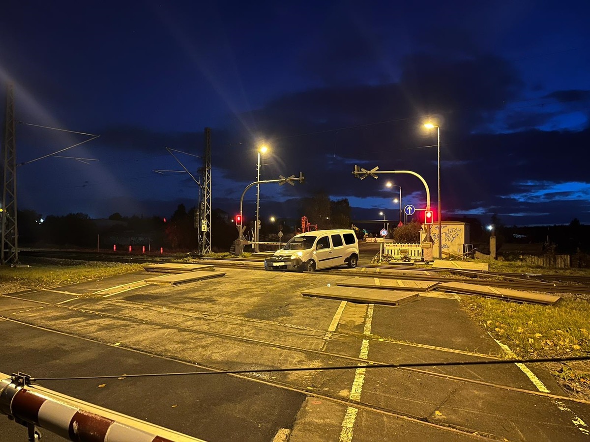 Diese Stelle in Erfurt scheint es in sich zu haben. Denn was sich hier enteignet hat, passiert nicht zum ersten Mal. (Bild: Landespolizei Erfurt)