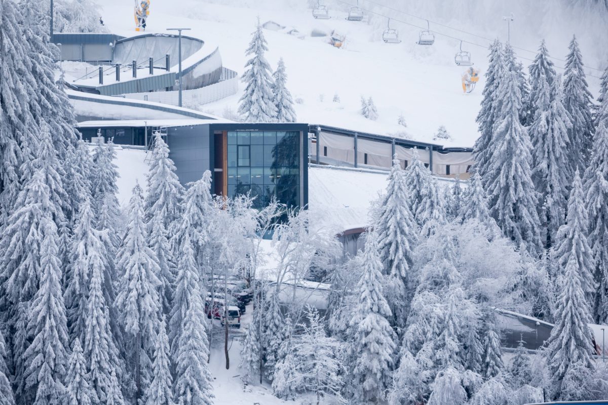 Die Wintersport-Saison im Thüringer Wald geht wieder los. Hier kannst du schon jetzt den absoluten Winter-Spaß erleben.