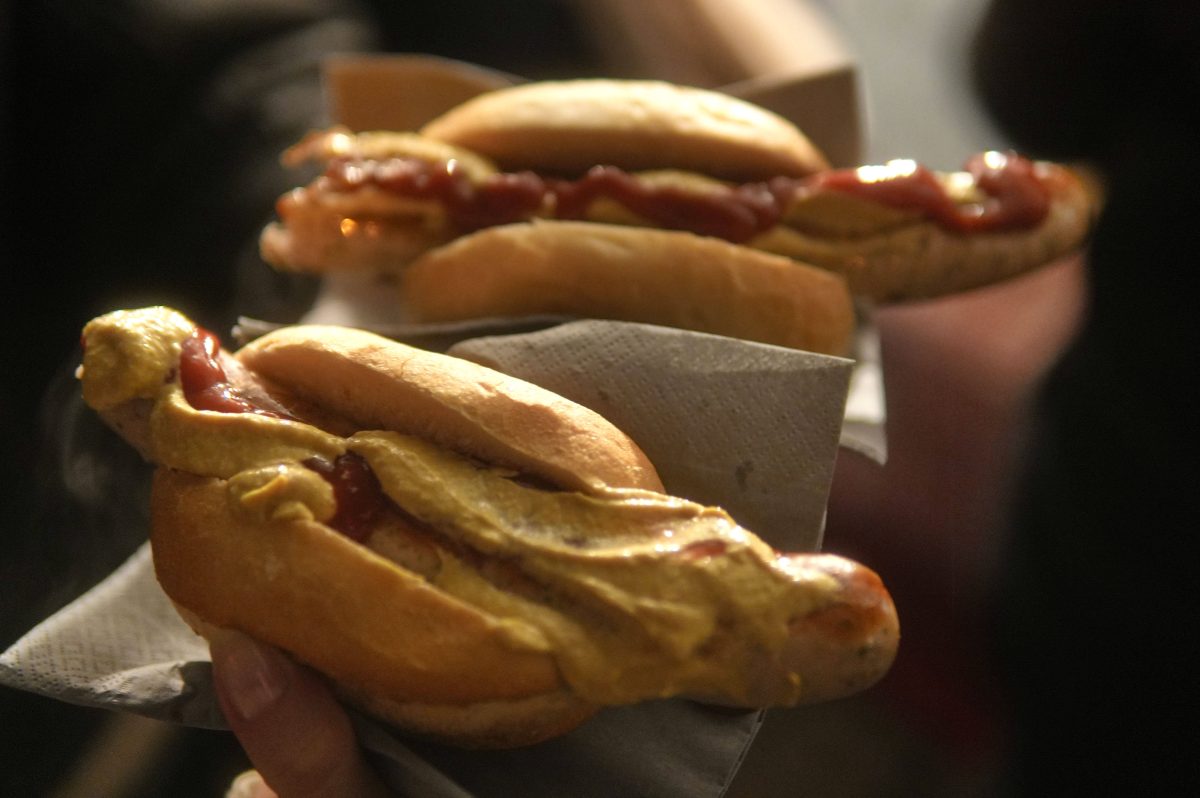 Bratwurst im BrÃ¶tchen (Symbolbild)