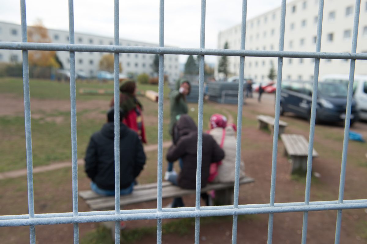 Erstmals trafen sich Vertreter der Kirchen mit der neuen Thüringer Landesregierung zum Gespräch. Dabei kam auch das Thema Migration zur Sprache.