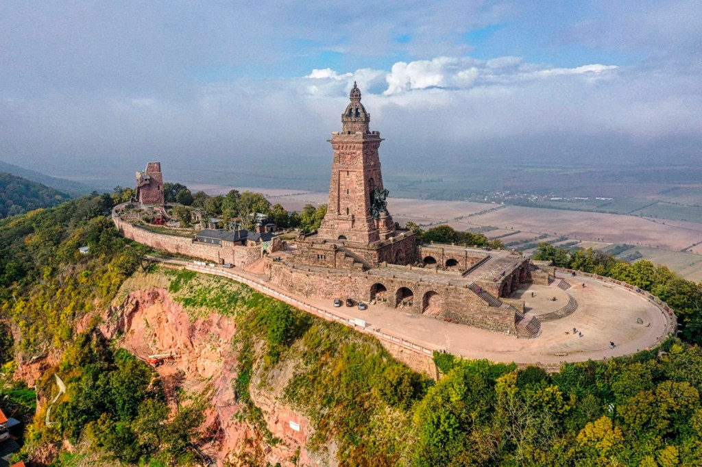 Drohnenfoto, Drohnenaufnahme, Kyffhäuser mit Kaiser Wilhelm Denkmal,