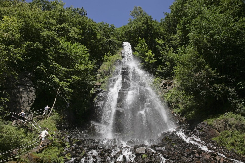 Der Trusetaler Wasserfall im Sommer